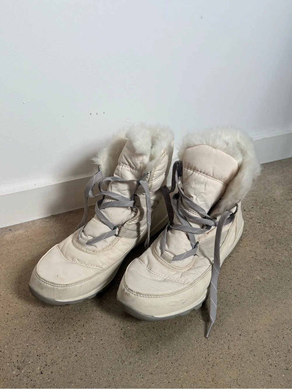 Sorel Women's Cream Lace-Up Faux Fur Winter Boots
